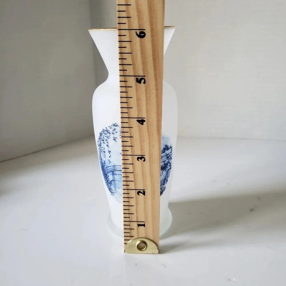 Vintage Satin Glass Small Bud Vase with Blue Asian Country Scene. - Picture 5 of 5